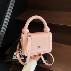 Mini Sac Carré pour Femmes en Cuir PU Verni Brillant Avec Poignée Supérieure Bandoulière Tendance Mode Pour Femmes