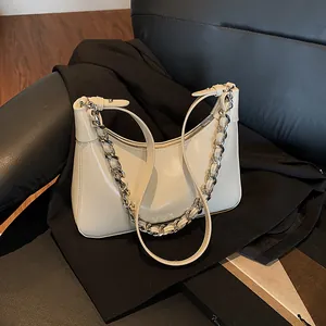 Women Large Capacity Shiny PU Leather Hobo Bag With Silver Chain Strap Trendy Minimalist Underarm Shoulder Crossbody Bag