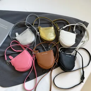 Mini sacs selle multicolores en cuir grainé avec fermeture éclair et bandoulière