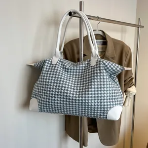 Women Large Capacity Houndstooth Tote Bag Woolen Travel Shoulder Bag with Leather Handles and Zipper for Travel Fitness