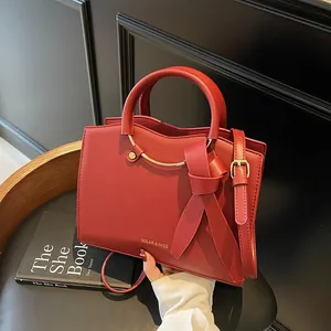 Sac Cabas Femme à la Mode en Cuir PU Grande Capacité avec Nœud et Poignée Anneau Métallique Sac à Bandoulière Élégant