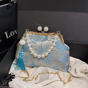 Vintage Floral Embroidery Evening Clutch Bag With Artificial Pearl Handle Metal Chain Shoulder Bag For Women Wedding Party Luxury Bag