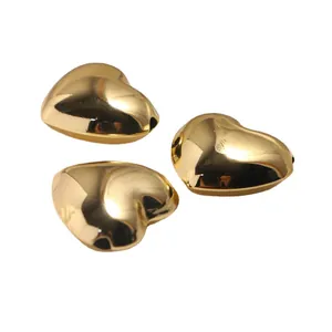 Drei 18K vergoldete 3D Herz-Metallperlen für DIY Schmuckherstellung und Zubehör