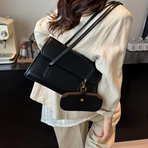 Retro minimalistische zwarte baguette tas met bijpassende kleine portemonnee