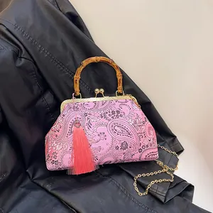 Sac Coquille Brodé Paisley Vintage Avec Poignée en Bambou Gland Bandoulière Chaîne Or Femme Sac à Main Brocart Rétro