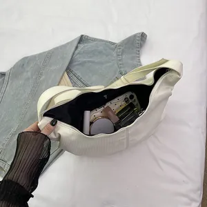 Borsa tote bianca a pieghe con grande capacità per cosmetici e oggetti quotidiani