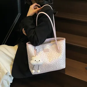 Borsa tote vintage con trama jacquard floreale e ciondolo di peluche per donna