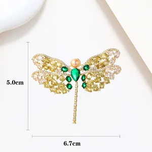 Detailed size view of dragonfly pearl brooch measuring 5.0cm height and 6.7cm width