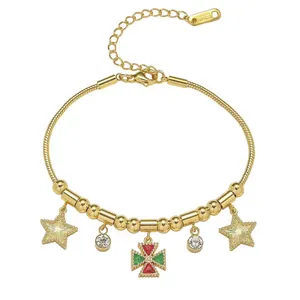 Bracelet en acier inoxydable doré avec charms étoiles, diamants et croix colorée