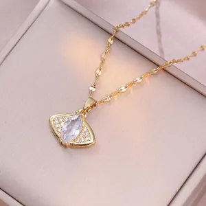 Collier chaîne dorée avec pendentif œil du diable en zircone marquise étincelante