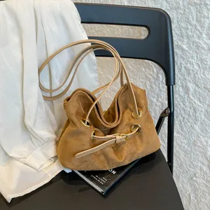 Borsa Sottobraccio Retro in Finta Pelle Scamosciata Minimalista Tote Borsa a Spalla Occhielli Metallo Dorato Fibbia Cintura Decorazione