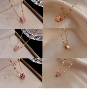 Zylinder-Halskette in Roségold mit zweireihigen Kristallen in drei Farbvarianten