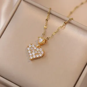 Collier Pendentif Cœur en Acier Titane Minimaliste Élégant Zircon Chaîne de Clavicule Bijoux pour Femmes Cadeau Mode