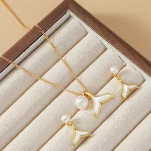Elegantes Goldschmuckset mit Fischschwanz, Süßwasserperlen und Muscheln für Damen