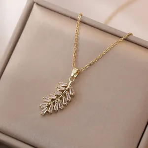 Collana Con Pendente A Foglia In Acciaio Al Titanio Con Zircone Taglio Baguette Gioielli Di Moda Per Donna