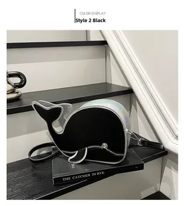 Borsa a tracolla creativa a forma di balena nera con pannelli cangianti e fibbie argento