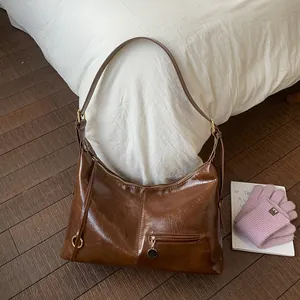 Women Vintage PU Leather Underarm Bag Minimalist Large Capacity Hobo Shoulder Bag With Metal Pendant Retro Tote Purse