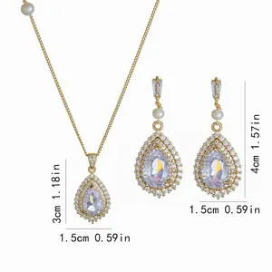 Parure élégante avec perles d'eau douce et gouttes de zircone avec détails de dimensions