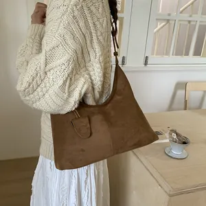 Retro brown oversized faux suede tote bag for women, stylish autumn winter shoulder bag