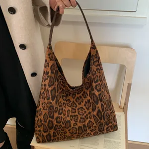 French Retro Leopard Print Large Capacity Hobo Tote Bag For Women Sophisticated Faux Suede Shoulder Bag Commuting Shopping Handbag