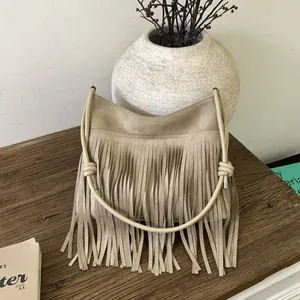 Damen Große Kapazität Quaste Schultertasche Mattierte PU Leder Böhmische Retro Fransen Umhängetasche Minimalistische Hobo Tasche
