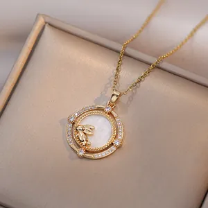 Collier Pendentif Lapin Acier Titane Avec Incrustation De Nacre Et Zircon Plaqué Or Bijou Zodiaque Pour Femmes