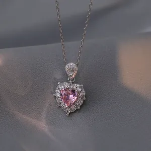 Collana Con Pendente A Cuore Zircone Rosa Acciaio Inossidabile Titanio Elegante Chic Tendenza Gioielli Moda Donne