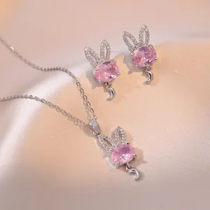 Ensemble Collier et Boucles d'Oreilles pour Femme Doux Zircone Rose Lapin Lune Pendentif Acier au Titane Mode Bijoux Cadeau