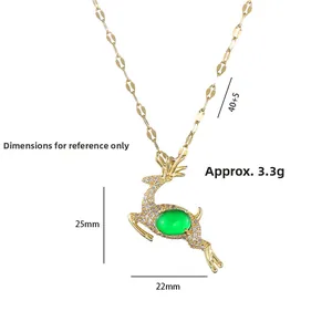Collana renna dorata con pietra verde smeraldo e pendente con zirconi bianchi