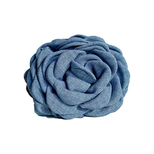 Pince à cheveux élégante en forme de rose en denim bleu au style vintage pour femmes