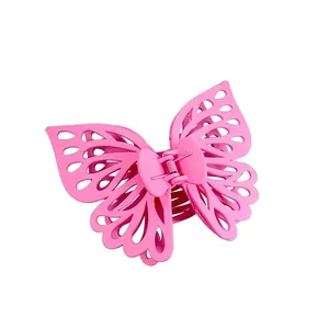 Mattrosa Schmetterling Haarklammer mit doppelter Hohlstruktur für elegante Frisuren