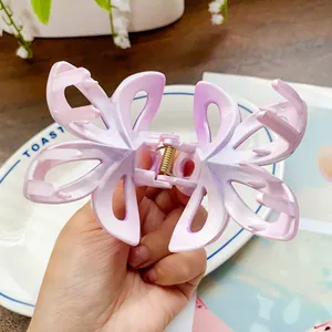 Pince à cheveux papillon ajourée avec dégradé rose et violet pour femmes