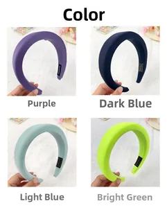 Griglia dettagliata di cerchietti in spugna spessa in viola, blu scuro, azzurro e verde