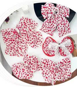 Lot de 5 nœuds à cheveux en mousseline fleurie avec dentelle et perles sur plat