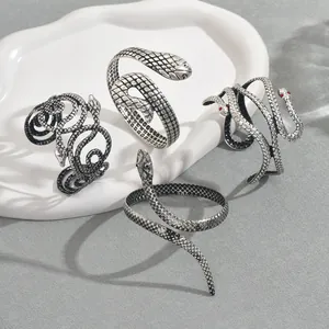Set de pulseras de serpiente hip hop con acabado plata vintage y diamantes de imitación