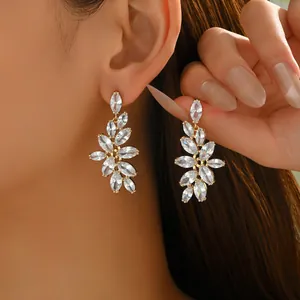 Elegant Zinc Alloy Marquise Cubic Zirconia Leaf Cluster Dangling Earrings For Women Light Luxury Rhinestone Drop Earrings Jewelry