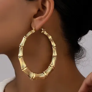 Große goldene Bambus-Gelenk-Creolen für Damen im markanten Hip-Hop-Stil und Design