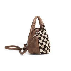 Borsa a tracolla a scacchi alla moda con manico intrecciato e tracolla in pelle regolabile