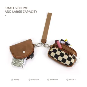 Borsello da polso Lulu a scacchi con mini pochette marrone per carte ed essenziali
