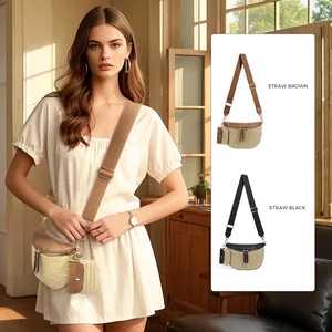 Sac bandoulière en paille tressée avec bordure en cuir et mini pochette en deux couleurs