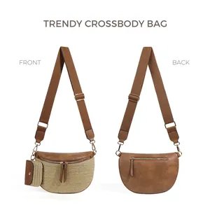 Sac bandoulière en paille avec mini pochette et sangle réglable vues avant et arrière