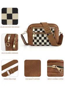 Détails de la bandoulière réglable et ferrures dorées sur sac bandoulière à damier