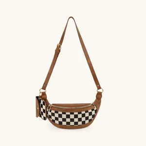 Sac bandoulière demi-lune marron à carreaux avec sangle réglable et petit porte-monnaie