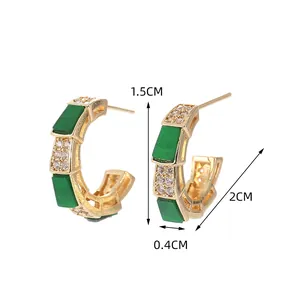 Lussuosi Orecchini a Cerchio a Forma di C in Rame Placcato Oro Smeraldo Bianco Calcedonio Zirconia Cubica Intarsiata Donna