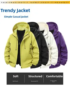 Détails à plat de vestes à capuche en moutarde, noir, ivoire et violet avec poches utilitaires
