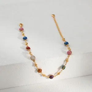 Bracelet de cheville avec perles colorées pailletées et chaîne plaquée or 18 carats