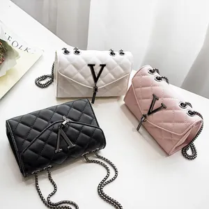 Petit Sac à Épaule en Cuir PU Matelassé pour Femmes Avec Logo V en Métal Gland Chaîne Sac Bandoulière Carré Mode Messenger
