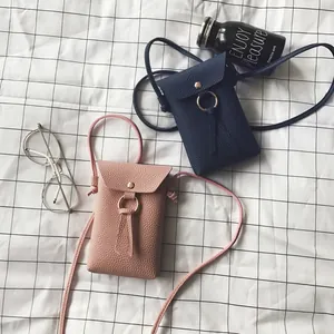 Mini Sac de Téléphone Portable en Cuir PU pour Femmes Texture Litchi Bandoulière Avec Gland Décor Anneau Doré Couleur Unie