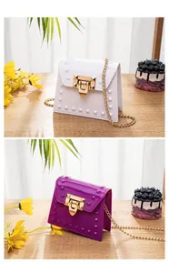Mini-Gelee-Taschen mit Blattverschluss, Pyramiden-Nieten und goldener Kette für Damen