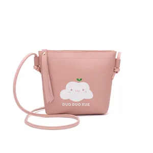Piccola borsa a tracolla rosa per cellulare con motivo a nuvola e tracolla regolabile